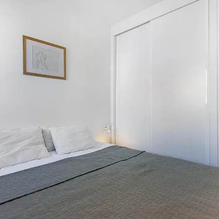 Beach Front Apartment In Denia With Wifi
